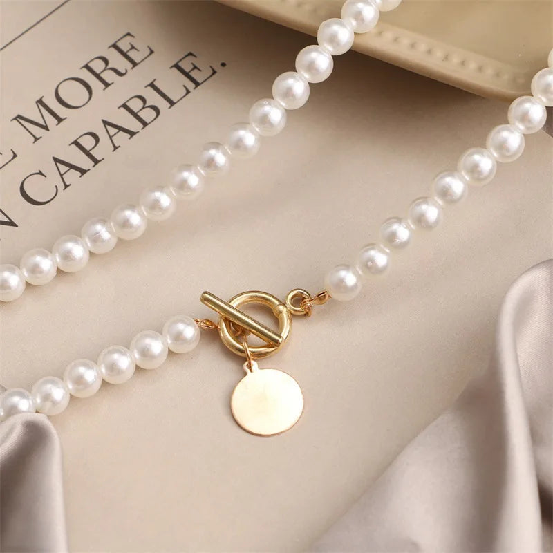 2023 Fashion Wedding Pearl Choker Necklace For Women Vintage Coin Lock Pendant Chain Jewelry on the Neck Accessories Party Gift