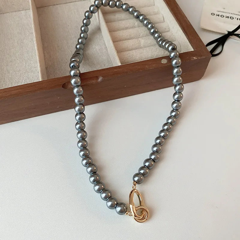 Vintage Grey Pearl Necklace for Women Girl Elegant Fashion Metal Round Buckle Clavicle Chain Necklace Wedding Jewelry Gift