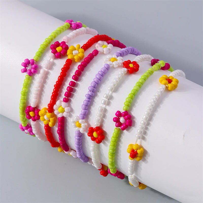 Bohemia Handmade Beaded Bracelets for Women Cute Flower Charms Beads Bracelets Girls Party Holiday Jewelry Decoration