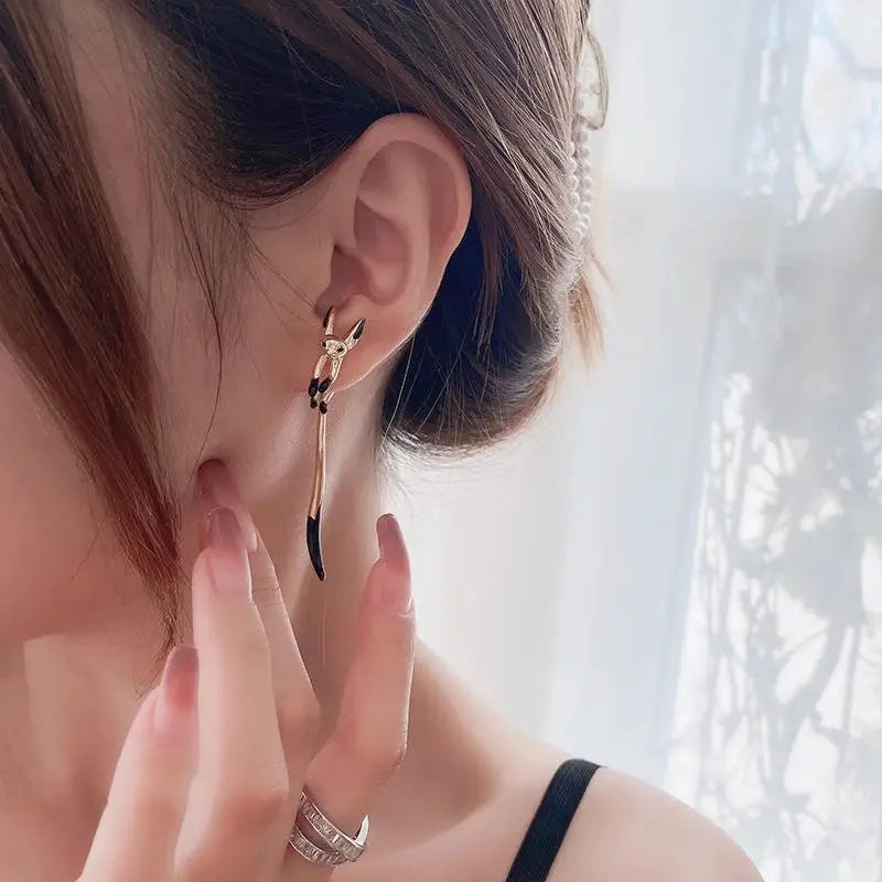 Long Tailed Fox Drop Dangle Earrings for Women Animal Stud Earrings New Punk Hiphop Halloween Cosplay Fashion Jewelry